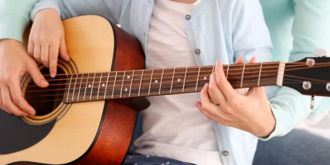 guitarra acústica para niños