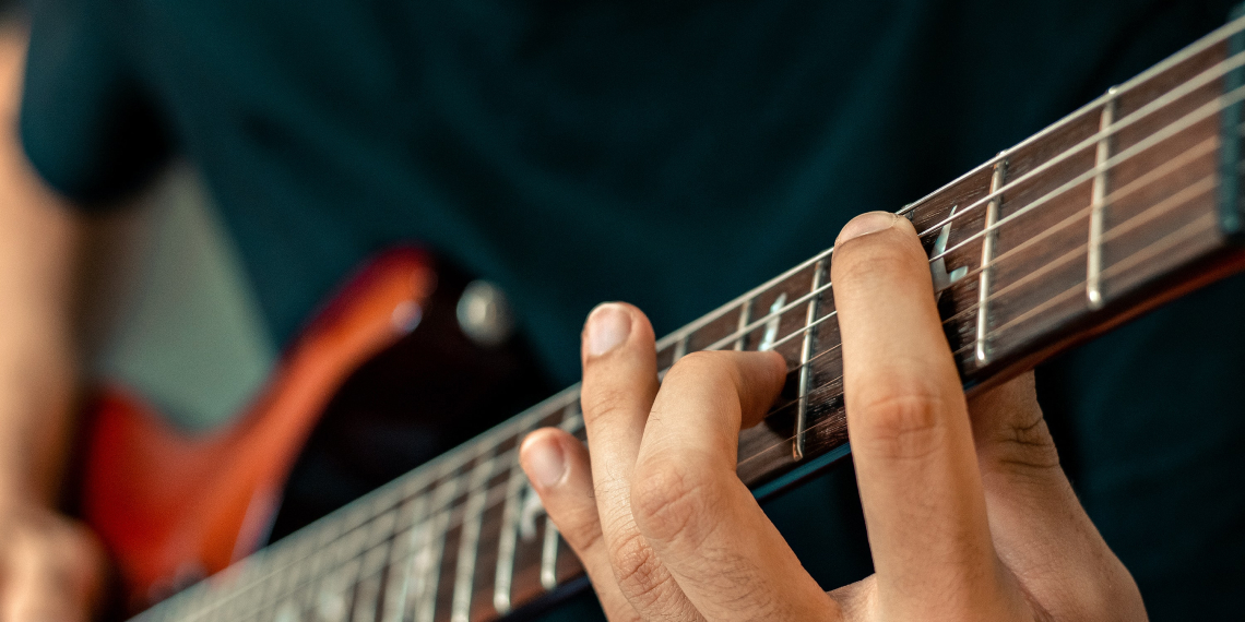 Guía Definitiva de Guitarras Para Manos Pequeñas: Lo Que Necesitas Saber